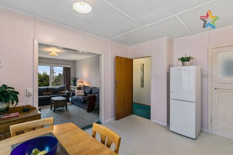 Photo of property in 165 Wellington Road, Wainuiomata, Lower Hutt, 5014