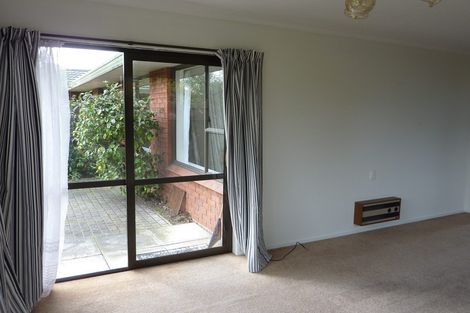 Photo of property in 2/68 Sabys Road, Halswell, Christchurch, 8025