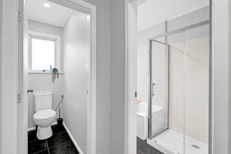 Photo of property in 68 Wallath Road, Westown, New Plymouth, 4310