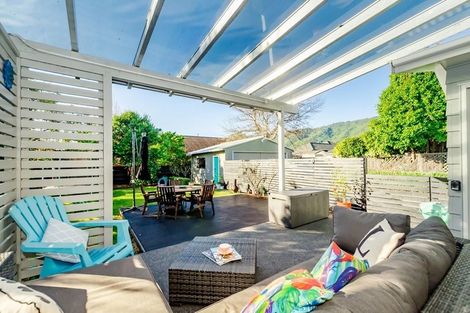 Photo of property in 16 Kanawa Street, Waikanae, 5036