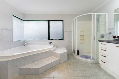 Photo of property in 223 Hill Road, The Gardens, Auckland, 2105