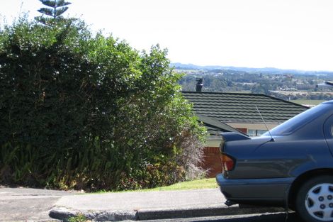 Photo of property in 29 Teal Crescent, Beach Haven, Auckland, 0626