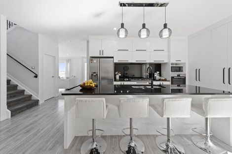 Photo of property in 26 Ascension Crescent, Orewa, 0931