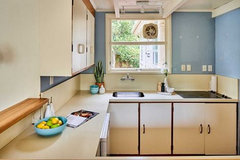 Photo of property in 398 Muritai Road, Eastbourne, Lower Hutt, 5013