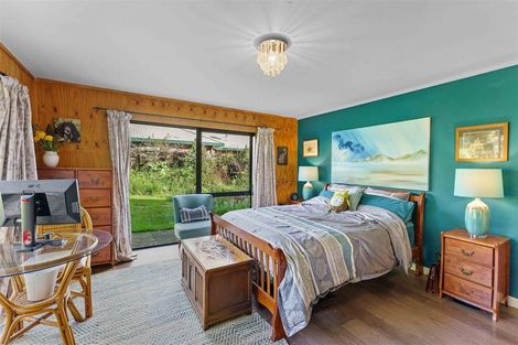 Photo of property in 43 Pehi Kupa Street, Waikanae, 5036