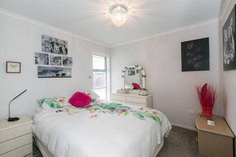 Photo of property in 19 Percy Berry Place, Havelock North, 4130