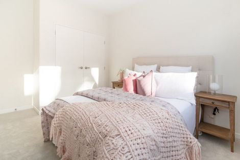 Photo of property in 98 Godfrey Drive, Orewa, 0931