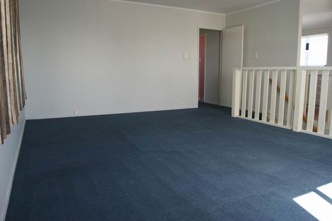 Photo of property in 77 Maplesden Drive, Clendon Park, Auckland, 2103