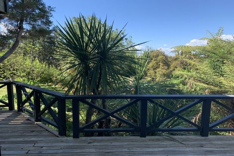 Photo of property in 1/2 Parr Terrace, Castor Bay, Auckland, 0620