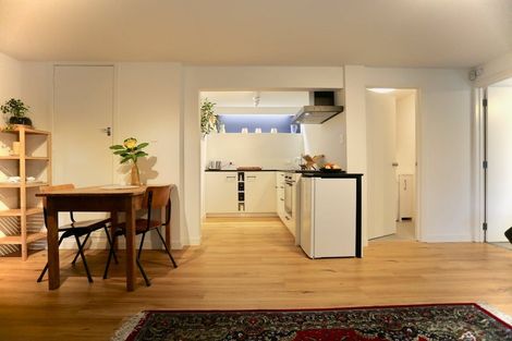 Photo of property in 14 Tinopai Road, Titirangi, Auckland, 0604