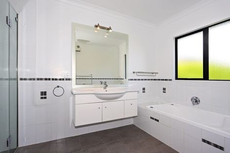 Photo of property in 126 Hamurana Road, Omokoroa, 3114