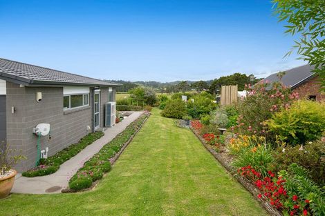 Photo of property in 28 Awatiro Drive, Kaukapakapa, 0871