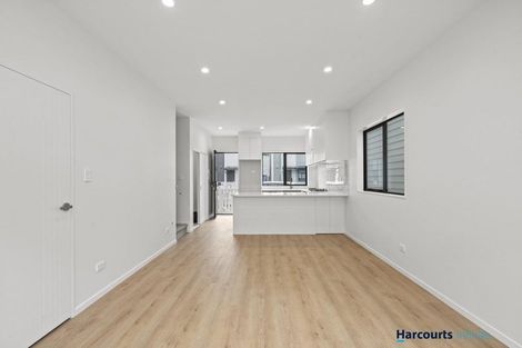 Photo of property in 32 Whare Kauri Road, Papakura, 2110