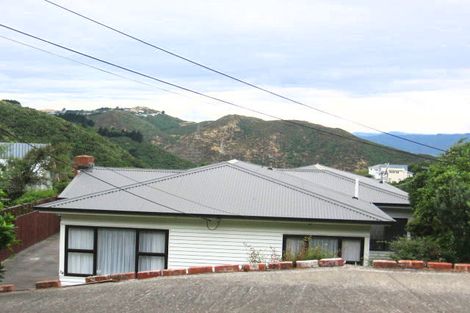 Photo of property in 34 Ranui Crescent, Khandallah, Wellington, 6035