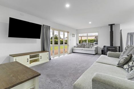 Photo of property in 56 Charles Street, Carterton, 5713