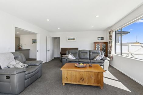 Photo of property in 9 Ashwood Street, Woodridge, Wellington, 6037