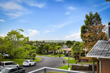 Photo of property in 11 Jenelin Road, Glendene, Auckland, 0602