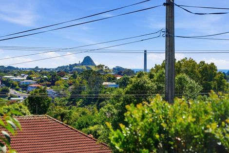 Photo of property in 251 Frankley Road, Frankleigh Park, New Plymouth, 4310