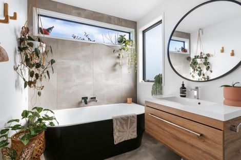 Photo of property in 56 Coast Boulevard, Papamoa Beach, Papamoa, 3118