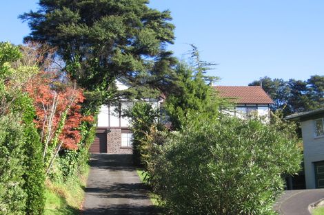 Photo of property in 17 Longfellow Parade, Glen Eden, Auckland, 0604