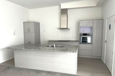 Photo of property in 17/11 Carlos Drive, Flat Bush, Auckland, 2016