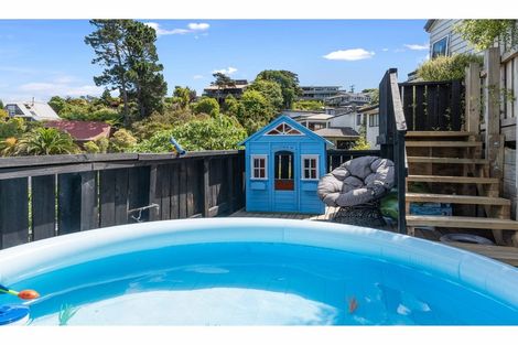 Photo of property in 2/272 Glamorgan Drive, Northcross, Auckland, 0630