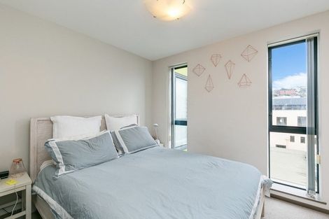 Photo of property in Dual Apartments, 511/142 Vivian Street, Te Aro, Wellington, 6011