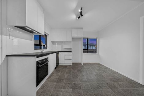 Photo of property in 12 Hunua Road, Papakura, 2110