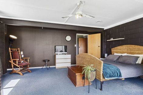 Photo of property in 5 Bronte Place, Whalers Gate, New Plymouth, 4310