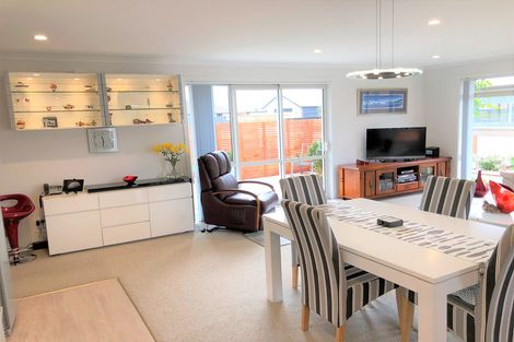 Photo of property in 51 Silver Springs Boulevard, Mosgiel, 9024