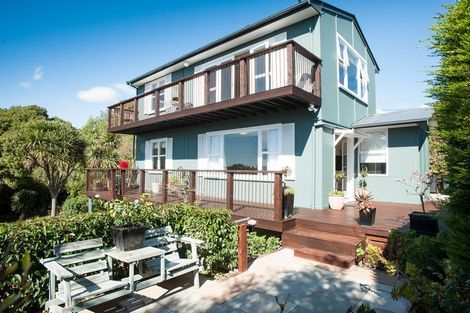 Photo of property in 1 Marama Terrace, Diamond Harbour, Lyttelton, 8971