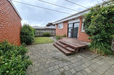 Photo of property in 99 Avonhead Road, Avonhead, Christchurch, 8042