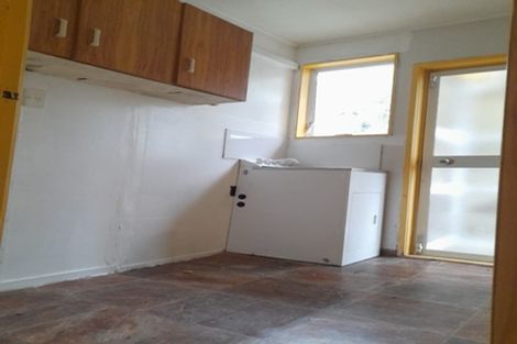 Photo of property in 3/3 Etherton Drive, Weymouth, Auckland, 2103