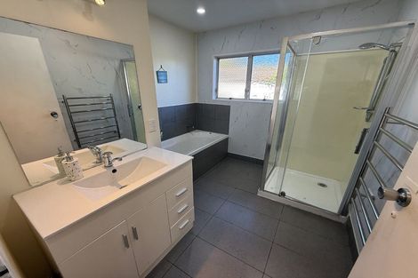 Photo of property in 1 Luxton Place, Rangiora, 7400