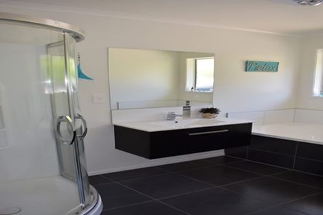Photo of property in 29 Browns Drive, Waihi Beach, 3611