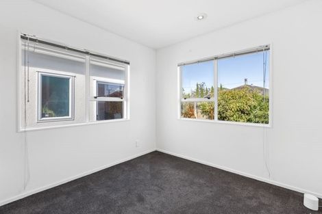 Photo of property in 29 Glucina Avenue, West Harbour, Auckland, 0618