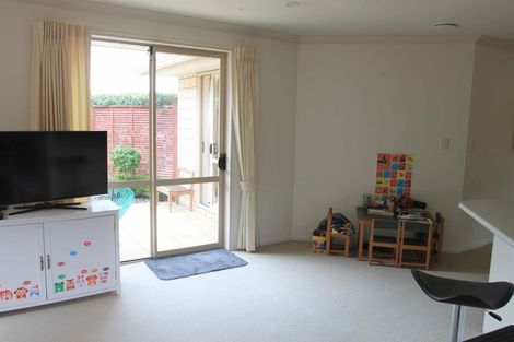 Photo of property in 14 Merlot Place, Rototuna, Hamilton, 3210