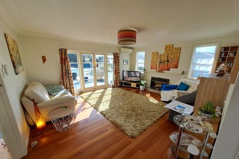 Photo of property in 57 Tiroroa Avenue, Te Atatu South, Auckland, 0610