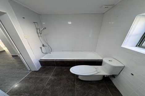 Photo of property in 17 Gray Avenue, Mangere East, Auckland, 2024