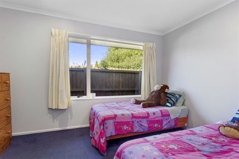 Photo of property in 4 Harrod Place, Rangiora, 7400