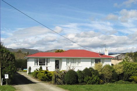 Photo of property in 14 Vogel Street, Shannon, 4821