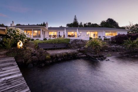 Photo of property in 15 Manahi Avenue, Kawaha Point, Rotorua, 3010