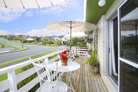 Photo of property in 14a Ruamoana Place, Omokoroa, 3114