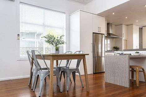 Photo of property in 20 Ropiha Street, Fitzroy, New Plymouth, 4312