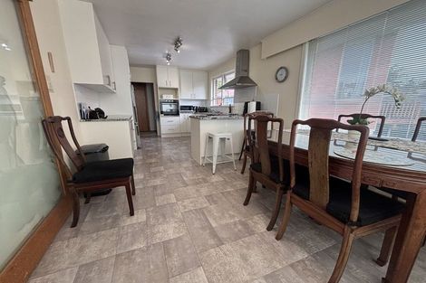 Photo of property in 18 Lyndhurst Road, Te Atatu South, Auckland, 0610