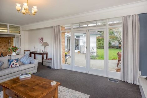 Photo of property in 395 Te Moana Road, Waikanae, 5036