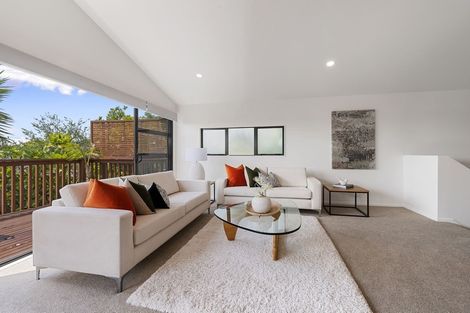 Photo of property in 3a Holland Road, Hillcrest, Auckland, 0627