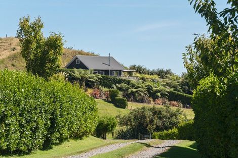 Photo of property in 828 Dover Road, Okato, New Plymouth, 4374