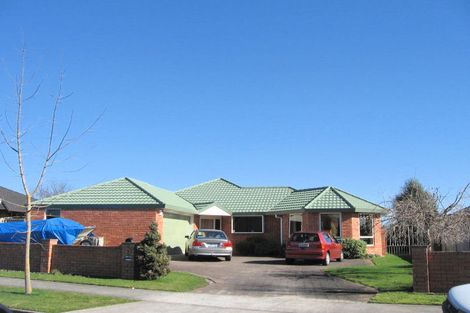 Photo of property in 8 Waipuna Place, Rototuna, Hamilton, 3210