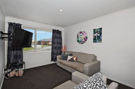 Photo of property in 86 Barbados Way, One Tree Point, 0118